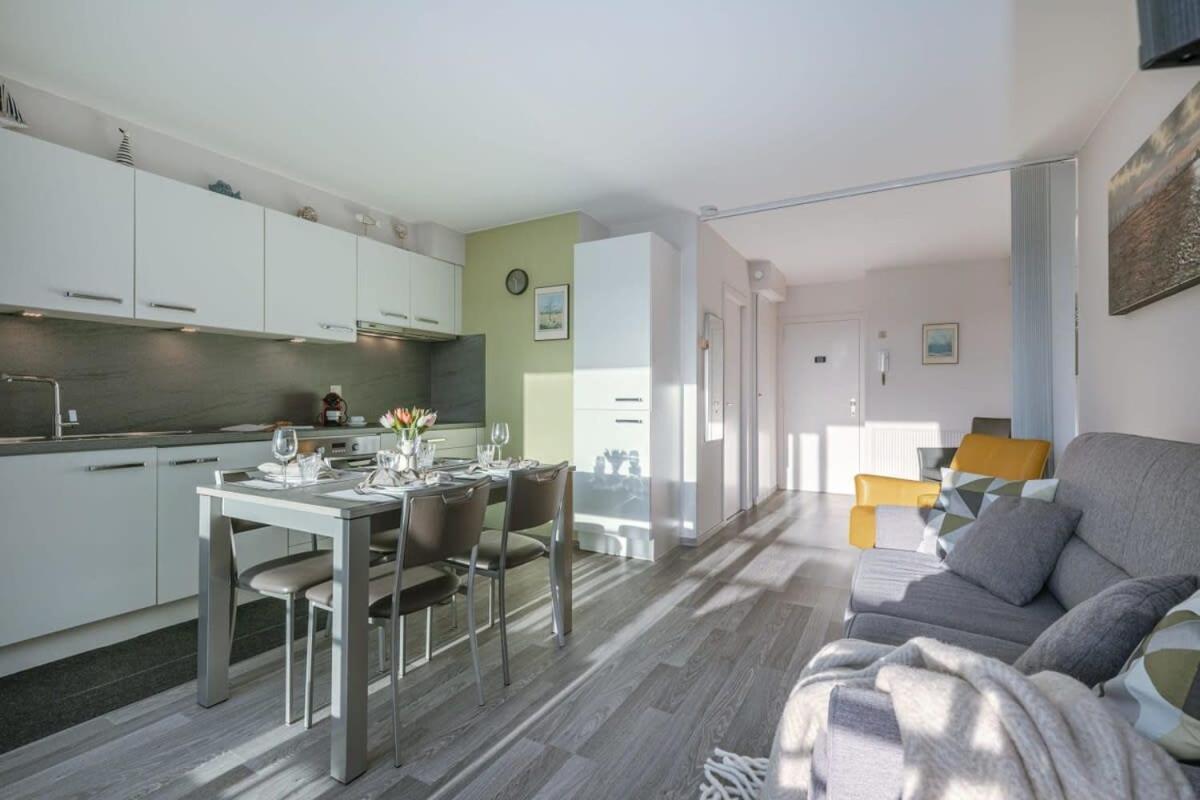 Huswell - Charming Studio With Terrace Nearby The Beach Apartamento Middelkerke Exterior foto